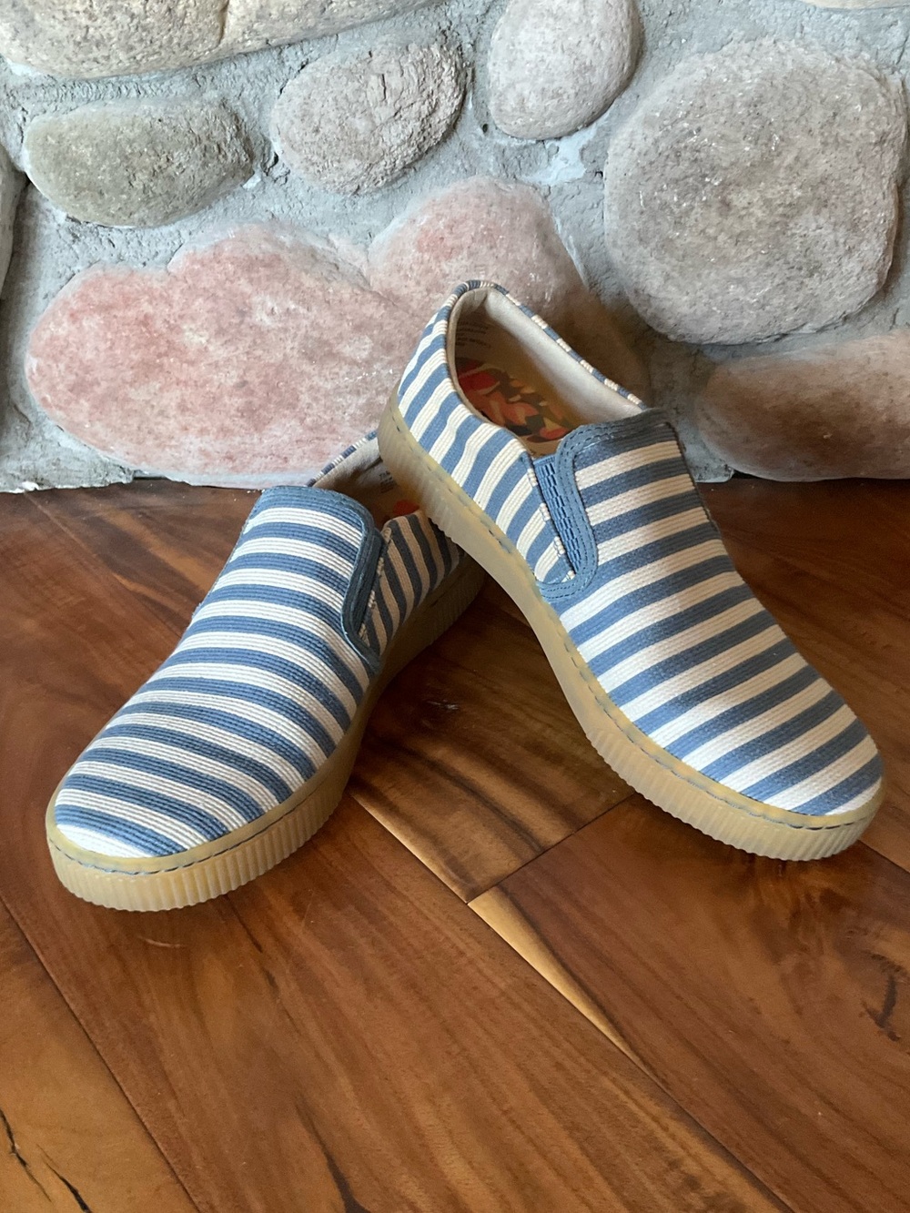 Born Rorey Blue Cream Striped Textile Slip On Sneakers Size 7.5